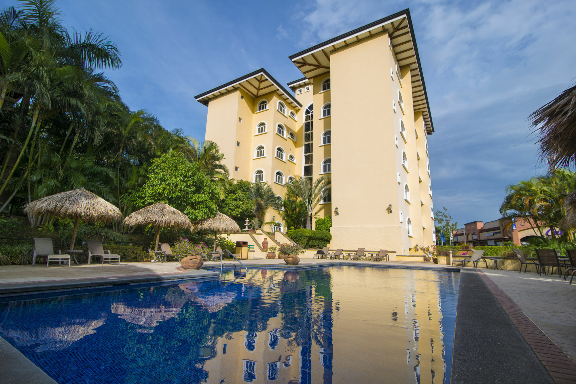Apartotel & Suites Villas Del Rio San José Esterno foto