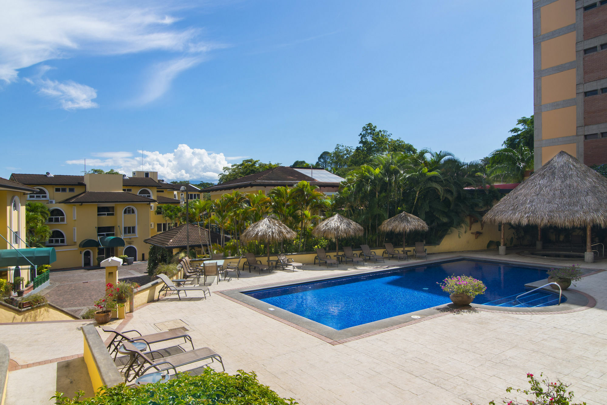 Apartotel & Suites Villas Del Rio San José Esterno foto